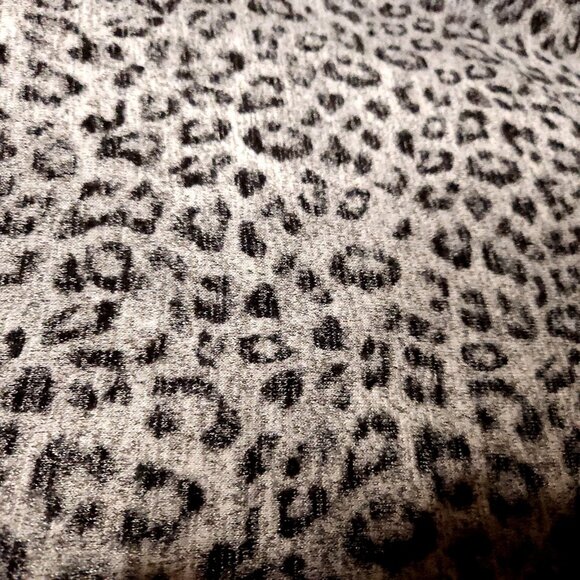 Chico's Womens Grey Black Leopard Soft Stretchy Tank Top 16-18 - Picture 3 of 4